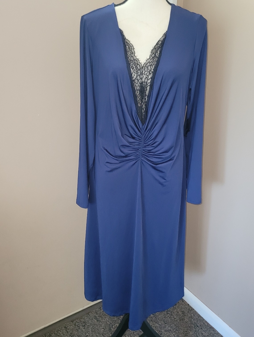 🔥5/$20 Blue Long Sleeve V-Neck Dress with Lace Inset